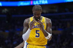 艾顿：无论场上是哪几名球员 我们这支队伍都会拼尽全力去打球