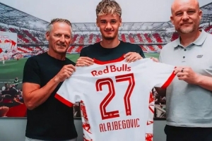 天空：曼联、切尔西、波尔图关注萨尔茨堡18岁前锋阿拉杰贝戈维奇