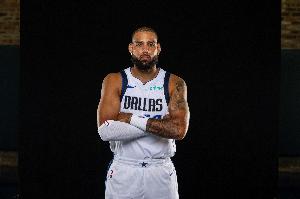 基德：希望凯莱布-马丁防守扎实进攻突破创造机会 他做得很好