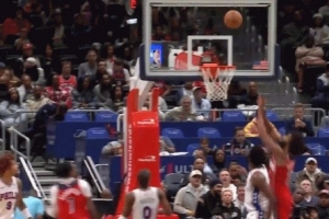 禁区任人飞！卡林顿送抛传 巴格利在恩比德头上点进还要加罚