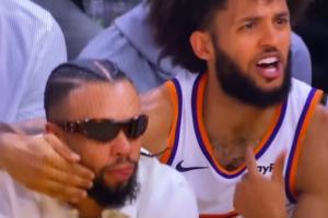 布克：狄龙赛后就末节骂人吃T向全队道歉了 这事就此翻篇