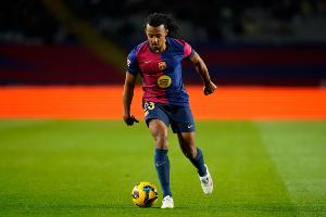 每体：孔德提前退出训练，埃里克-加西亚可能顶替他出战塞尔塔