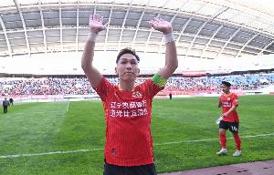 辽媒：辽宁铁人或留用姆本扎、邦本宜裕、费利佩，中卫需补强外援