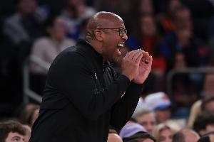 迈克·布朗：下半场表现出色 中场时调整了对小波特的防守