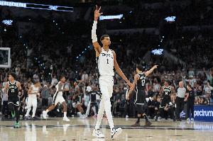 文班：我们只会变得更好 对阵更强硬的对手时我们会准备好