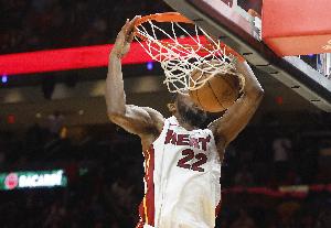 绝妙战术！ “维金斯扣篮绝杀”词条一度来到热搜第5位