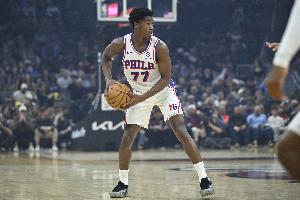 纳斯：我超级信任埃奇库姆 所以第四节我把他留在场上学习