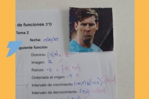 谁会希望让梅西难过呢？队报：球迷教师用梅西表情包给学生打分