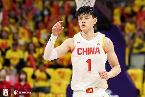 媒体人：曾凡博接受郭士强征召 不久后会回国报到参加国家队集训