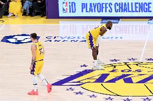 夸梅：东契奇队史地位已超詹姆斯 老詹的边角料队友都让77盘活了