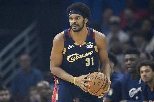 阿伦篮下强攻韦尔打进 骑士第四节轰出19-5打停热火