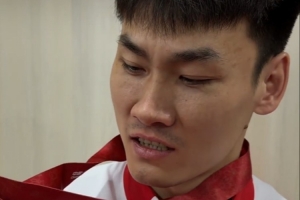 在广东全运队感受？众队友给王睿泽抢答：非常适应 融入得非常好