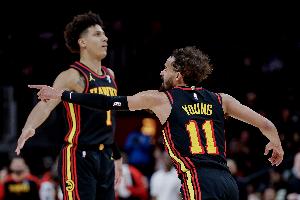 特雷-杨发推：杰伦·约翰逊全明星 奥孔武百步穿杨