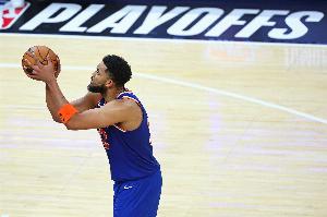 挑大梁！唐斯强攻打成2+1 内外开花独得9分率队反超