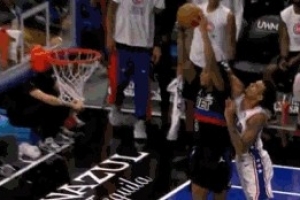 是个好帽！巴洛追防送遮天大帽被吹犯规 76人挑战成功