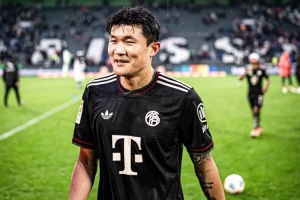 拜仁官方祝金玟哉29岁生日快乐，加盟以来出战90场比赛斩获2冠