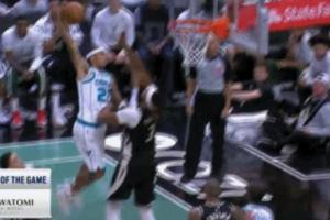 哥们你艾弗森啊！特雷-曼恩直杀内线腾空滑翔 炸裂单臂隔扣特纳