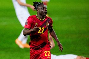 遭哈萨克斯坦逼平+无缘提前出线！多库：无法满意这样的结果