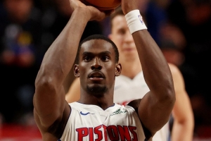 杜伦：十连胜归功于我们付出的努力 球队还有很长很长的路要走