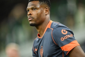 斯基拉：国米正在探索转会市场，以寻找邓弗里斯的潜在替代者