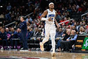 抢爆内线！小卡特7中5高效拿下17分12板2助1断