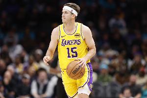 曾落后两位数？里夫斯：我们没有反应过度&惊慌失措 就是保持计划