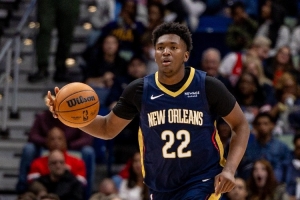 欺负老同志！新秀奎因快下隔扣瓦兰丘纳斯