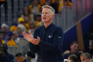 科尔：为球队今晚的表现感到非常自豪 对之后的5连主感到兴奋