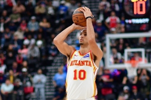 铁匠状元！里萨谢10投1中仅得到2分2板1助 三分球5中0