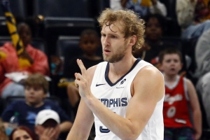 予取予求！兰代尔9中8拿到21分6板 得分赛季新高